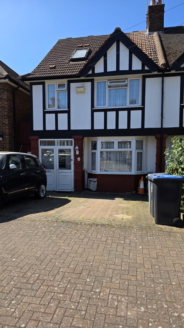 Photo of Tudor Ct S, Willesden, HA9