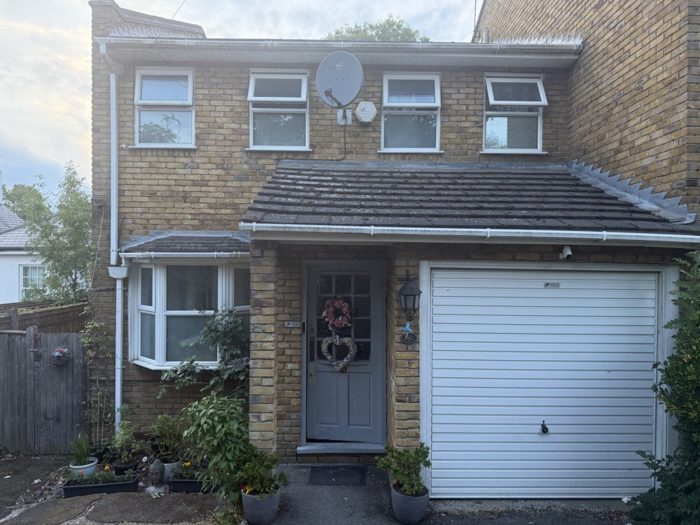 Photo of Teesdale Gardens, Croydon, SE25