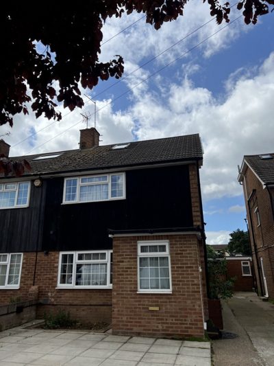 Keats Way, Heathrow, UB7