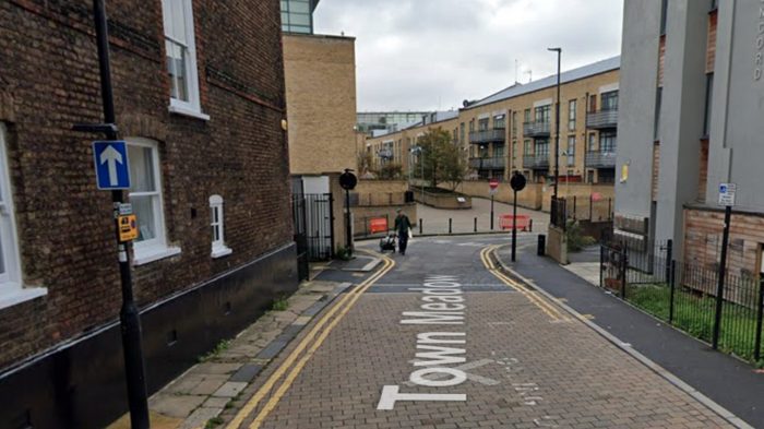 Photo of Ferry Quays, Richmond, TW8