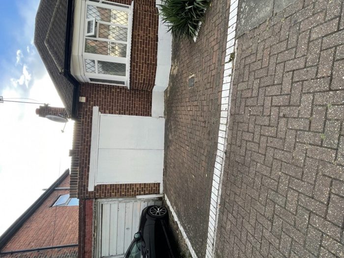 Photo of Monks Park, Willesden, HA9