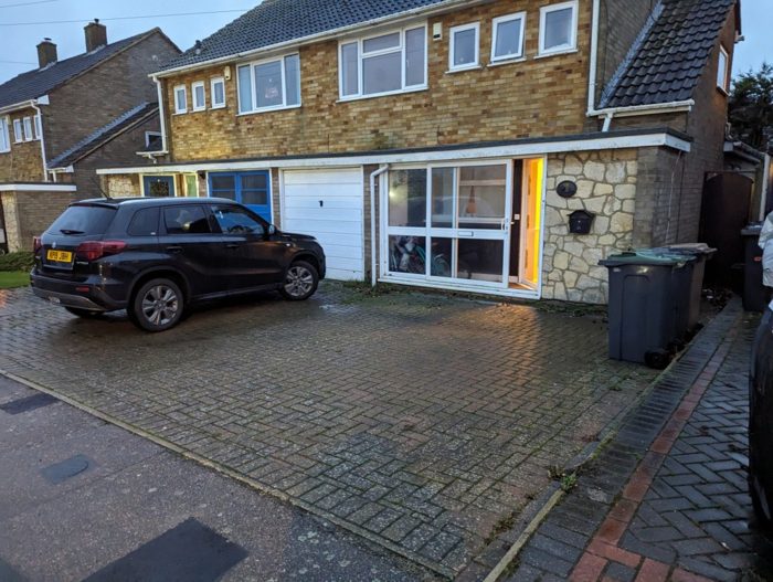 Photo of Beaconsfield, Luton, LU2