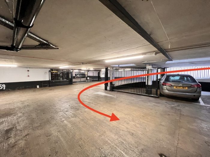 Photo of Mondial Way, Heathrow, UB3