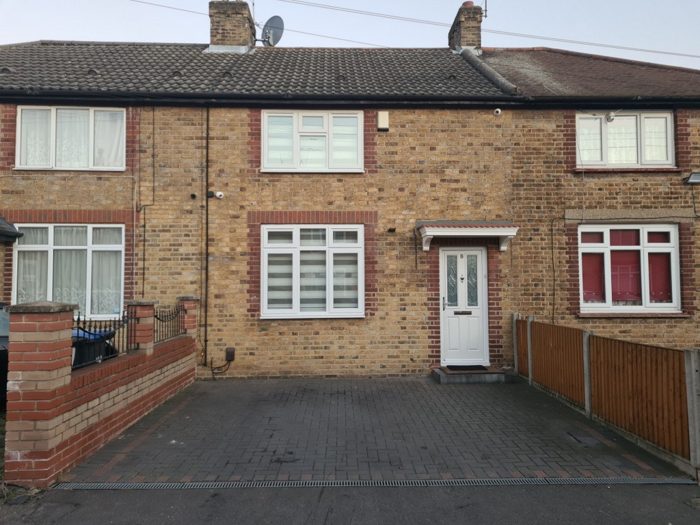 Photo of Woolmer Gardens, Enfield, N18