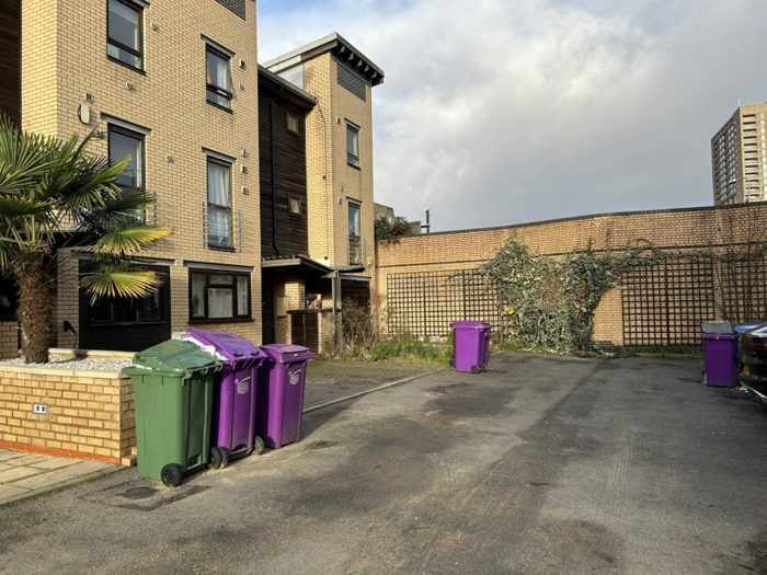 Photo of Indigo Mews, Canary Wharf, E14