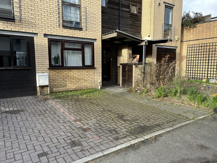 Photo of Indigo Mews, Canary Wharf, E14