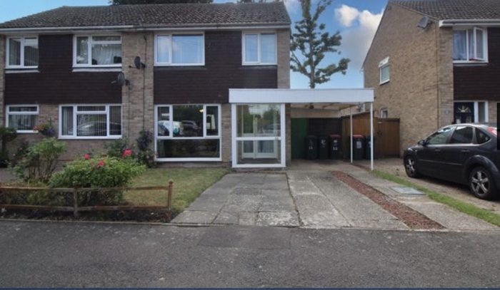 Photo of Burgh Close, Gatwick, RH10