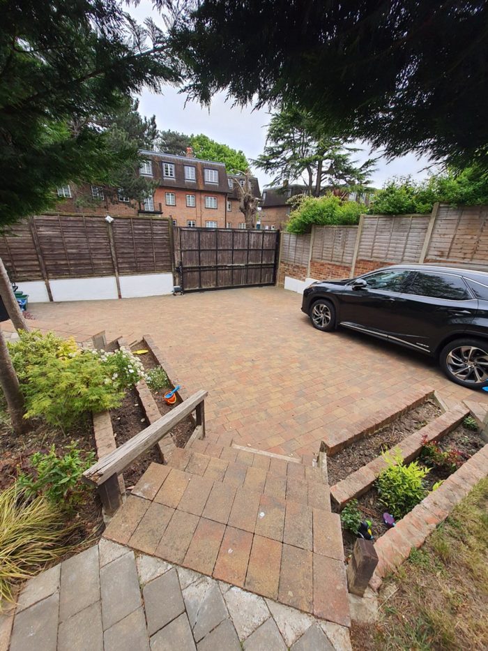 Photo of Osterley Road, Richmond, TW7