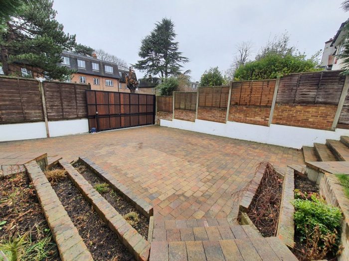Photo of Osterley Road, Richmond, TW7