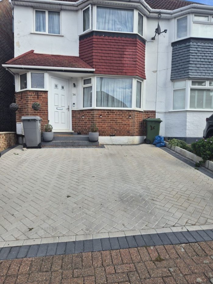 Photo of Tudor Court South, Willesden, HA9