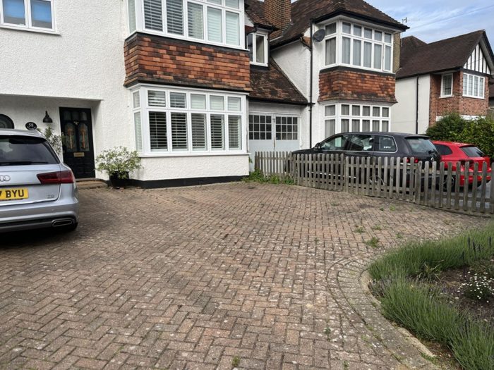 Photo of Oxhey Road, Watford, WD19