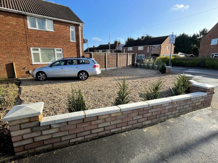 Photo of Mossbank Avenue, Luton, LU2