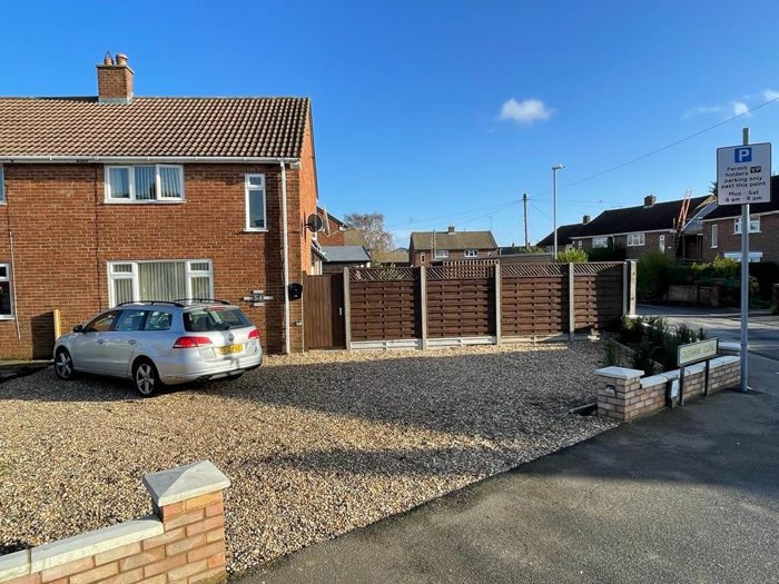 Photo of Mossbank Avenue, Luton, LU2