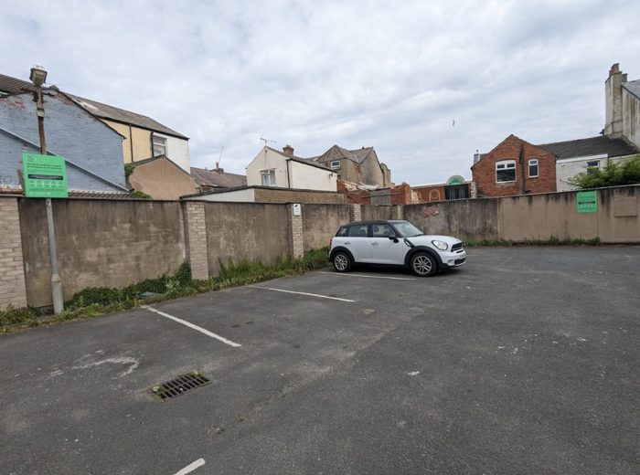 Photo of Queens Hotel Blackpool, FY4