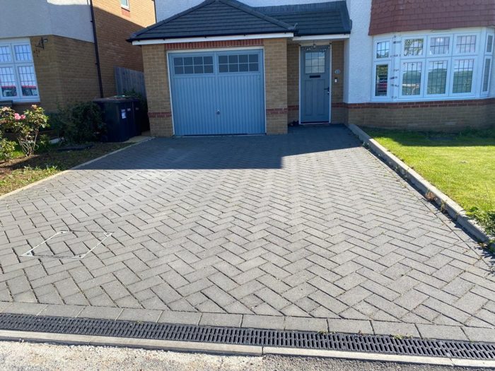 Photo of Hunting Drive, Luton, LU2
