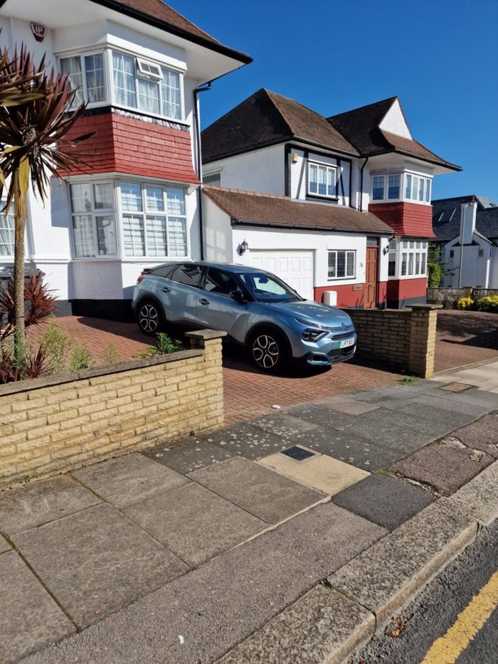 Photo of Crespigny Road, Brent Cross, NW4