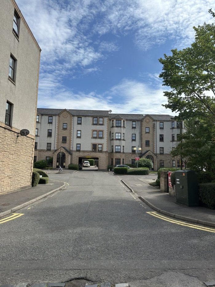 Photo of St Leonard's Ln, Edinburgh, EH8