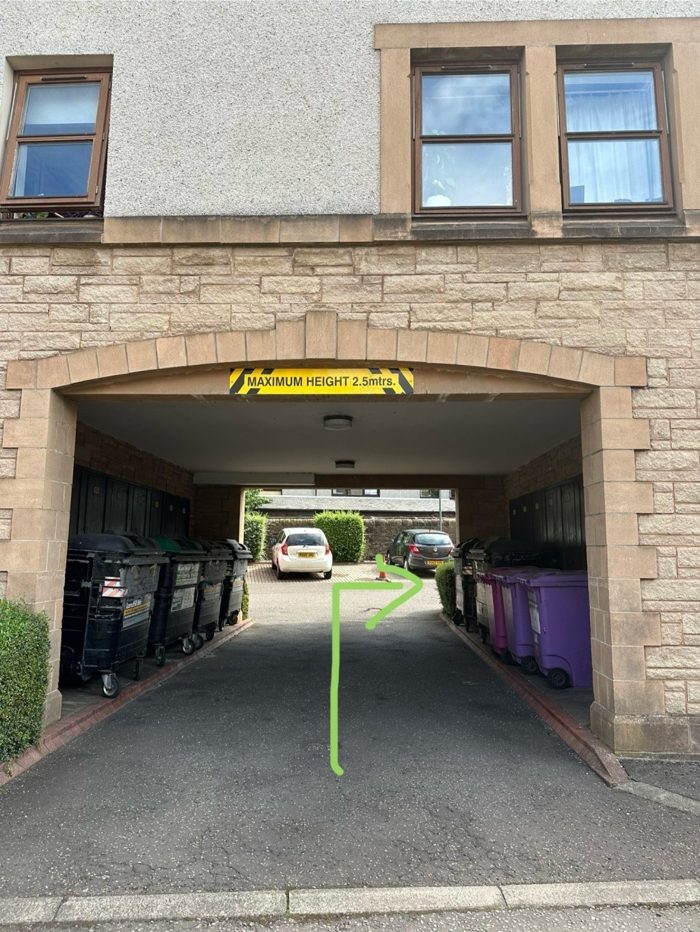Photo of St Leonard's Ln, Edinburgh, EH8