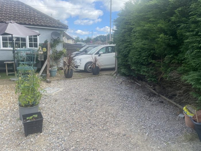 Photo of The Crescent, Gatwick, RH6