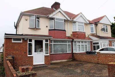 Richmond Avenue, Heathrow, TW14