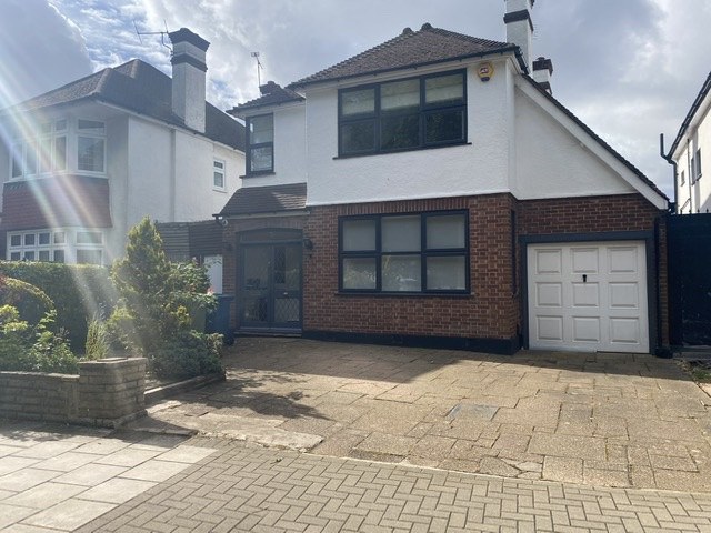 Photo of London Road, Harrow, HA7