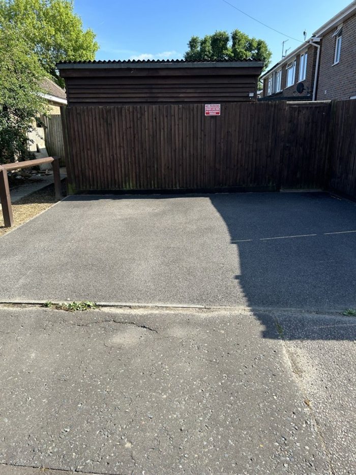 Photo of Saunders Close, Gatwick, RH10