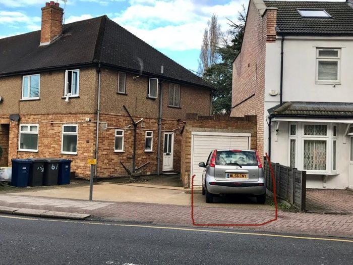 Photo of Colindale Avenue, Brent Cross, NW9