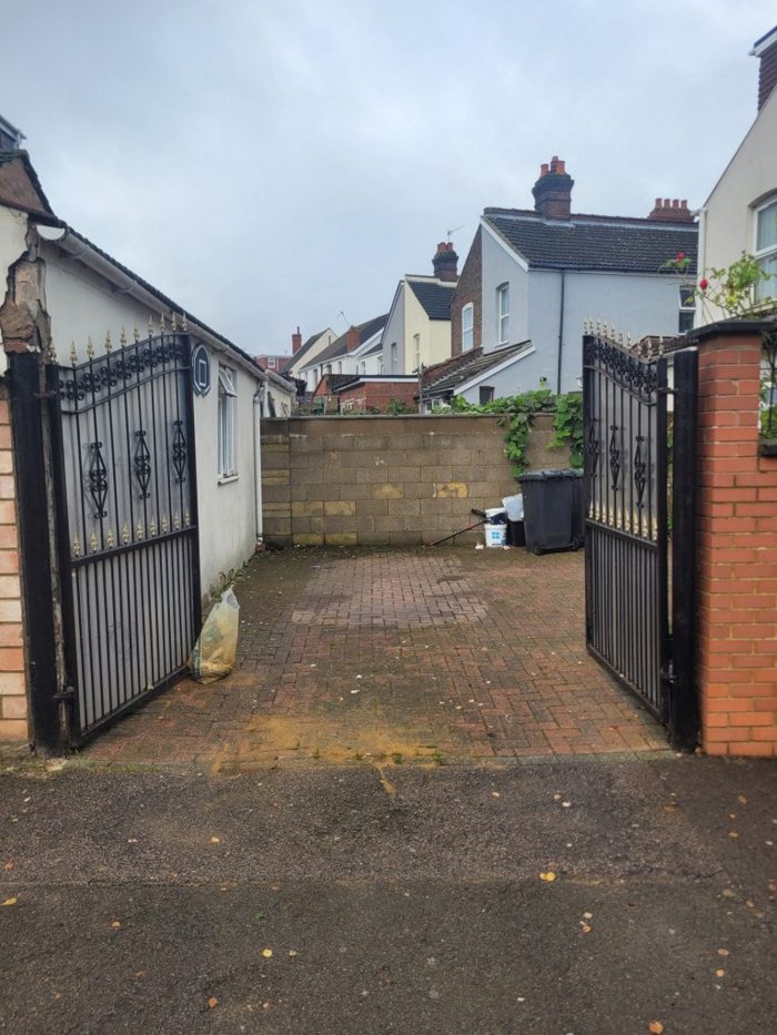 Photo of Kenilworth Road, Luton, LU1