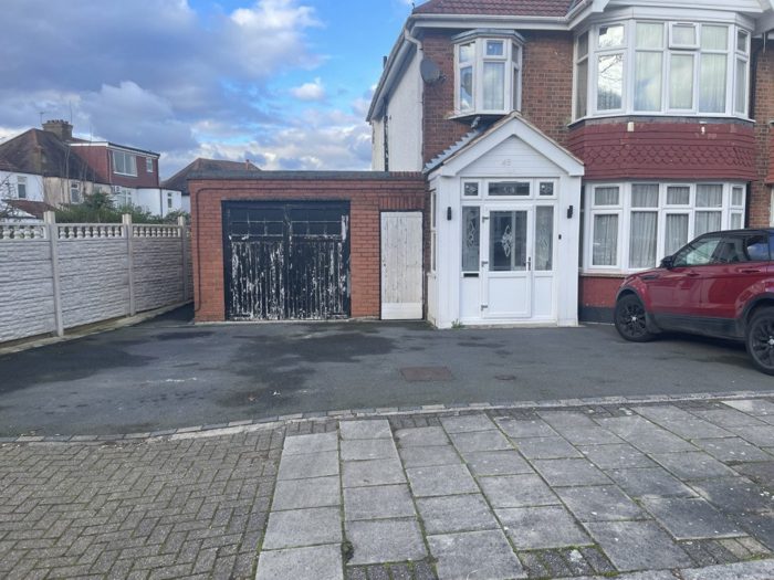 Photo of Kingsway, Brent, HA9
