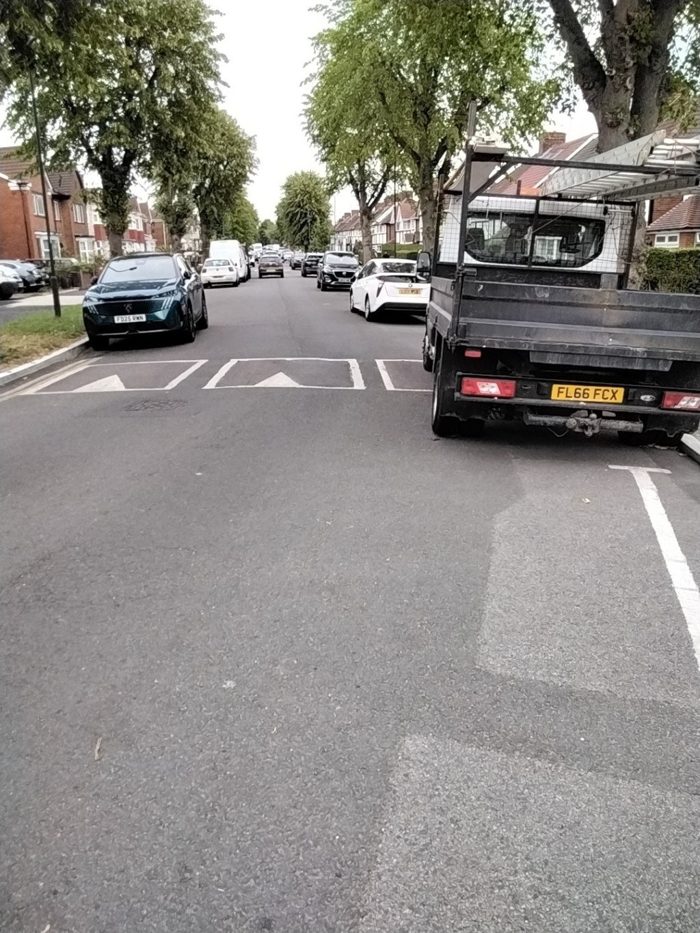 Photo of Vivian Avenue, Willesden, HA9