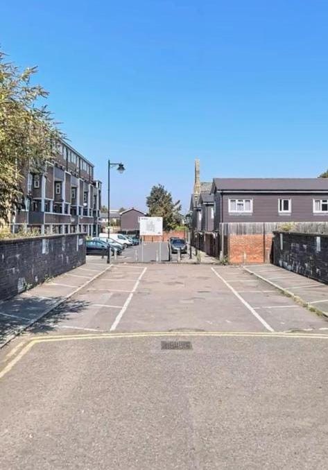 Photo of St. Clements Street, Highbury, N7