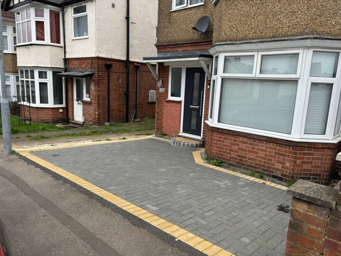 Photo of Rutland Crescent, Luton, LU2