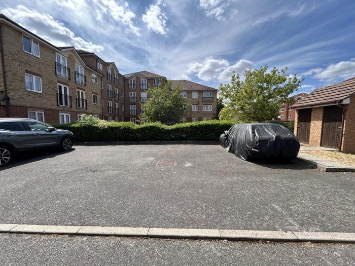 Photo of Varsity Drive, Richmond, TW1