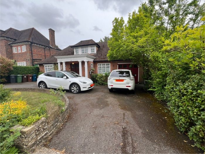 Photo of Valencia Road, Harrow, HA7