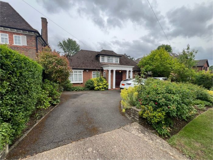 Photo of Valencia Road, Harrow, HA7