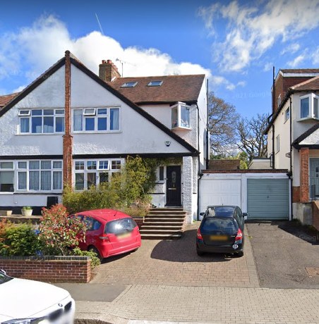 Photo of Fitzjohn Avenue, Barnet, EN5