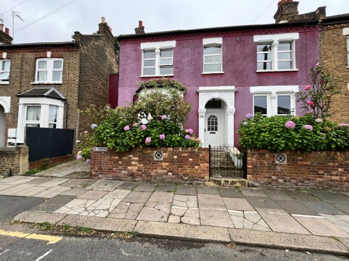 Photo of Vale Road, Finsbury Park, N4