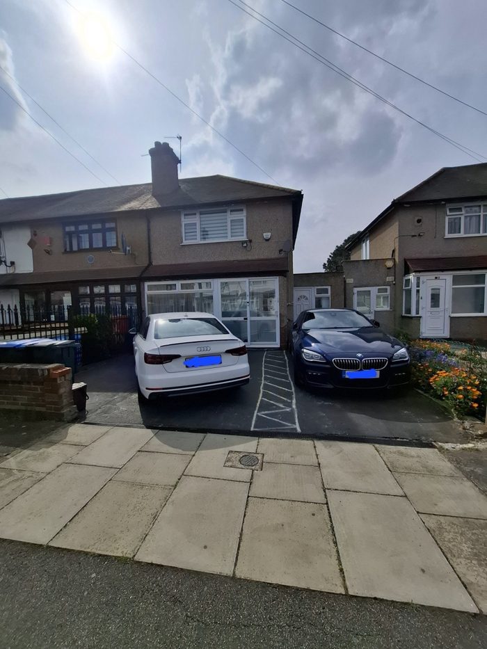 Photo of Middleham Gardens, Enfield, N18