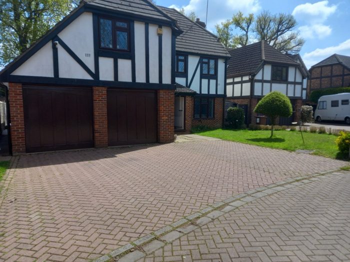 Photo of Raymer Walk, Gatwick, RH6