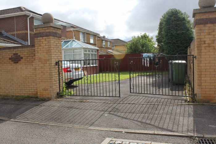 Photo of Powderham Drive, Cardiff, CF11