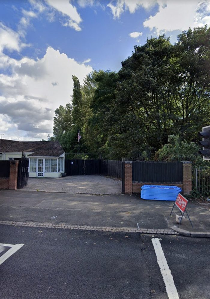 Photo of College Road, B44
