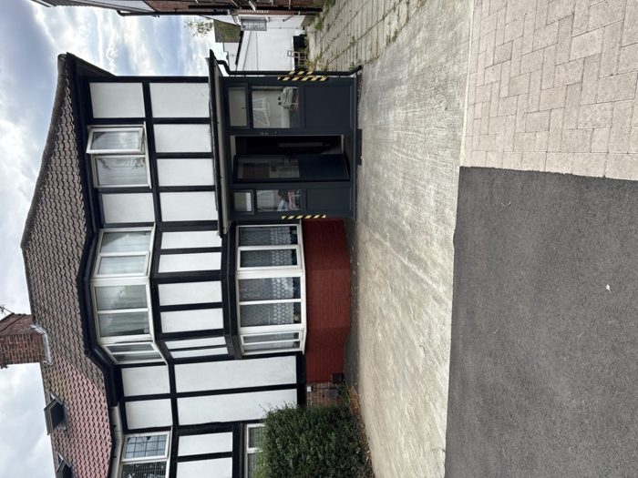 Photo of Vivian Avenue, Willesden, HA9