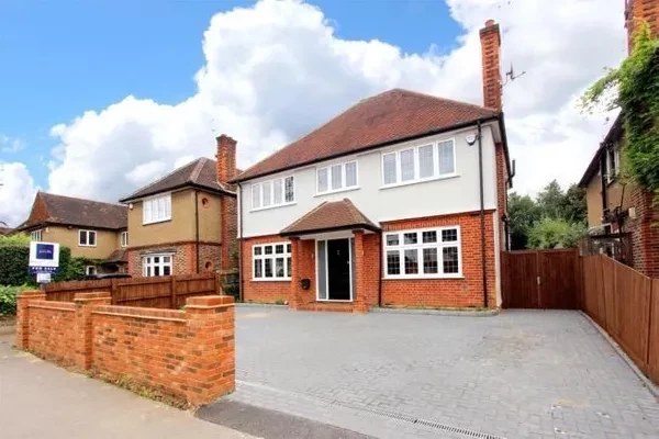 Photo of Cassiobury Drive, Watford, WD17