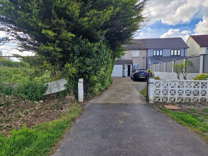 Photo of Wards Cottages, Heathrow, TW19