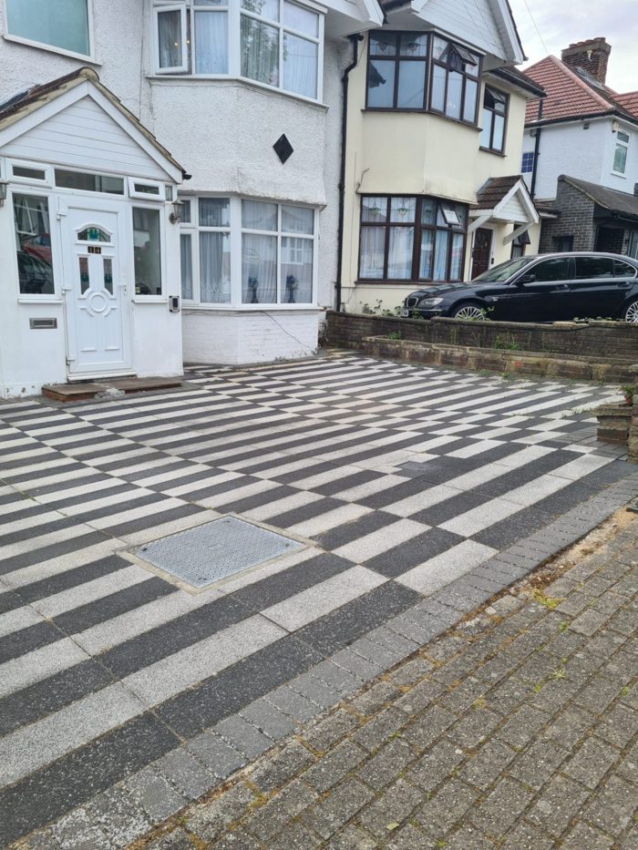 Photo of Kingsmere Park, Willesden, NW9