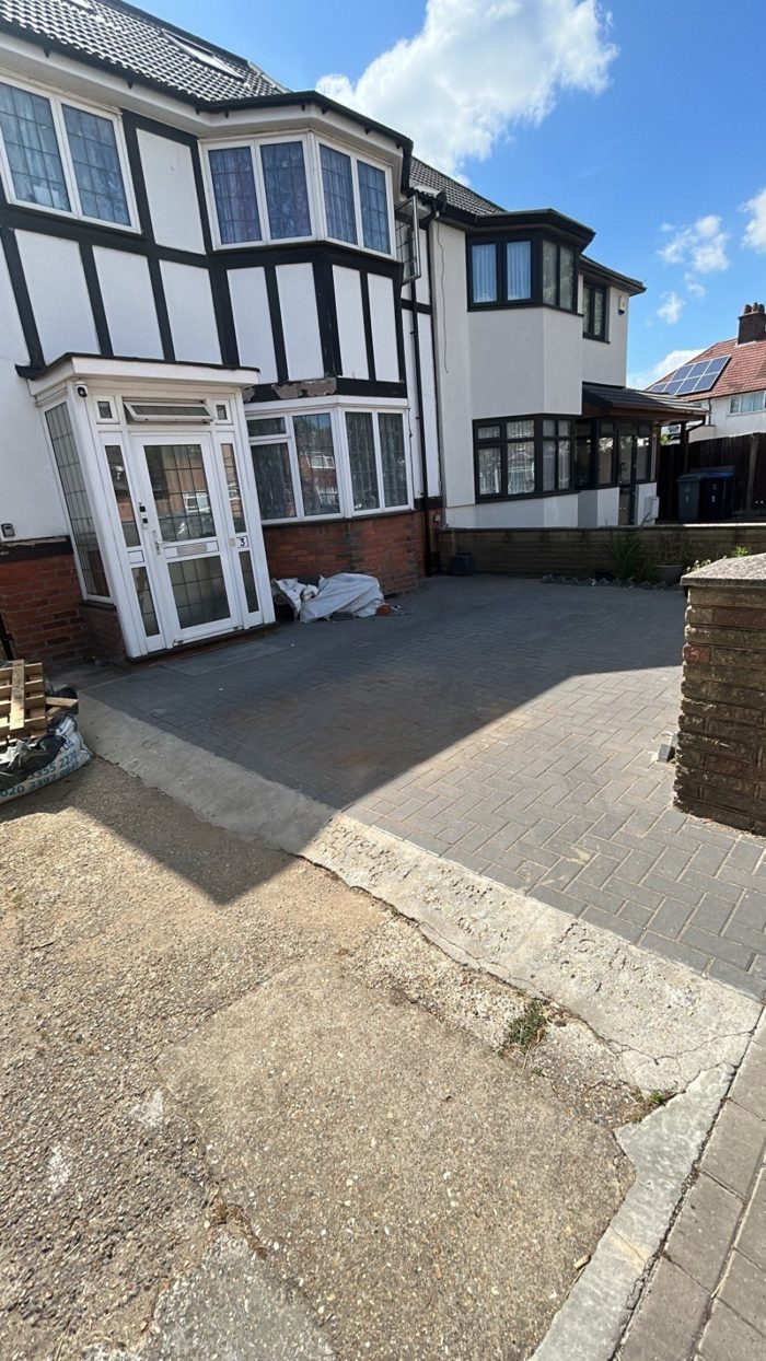 Photo of Vivian Avenue, Willesden, HA9
