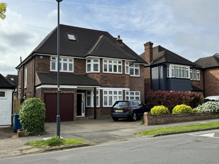 Photo of Pangbourne Drive, Harrow, HA7