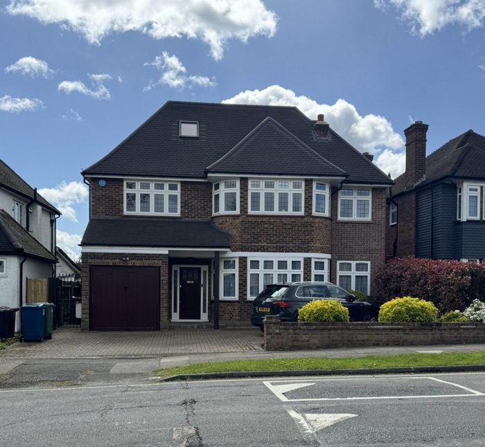 Photo of Pangbourne Drive, Harrow, HA7