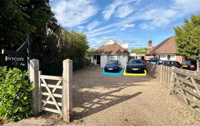 Photo of Ivycote, Gatwick, RH6