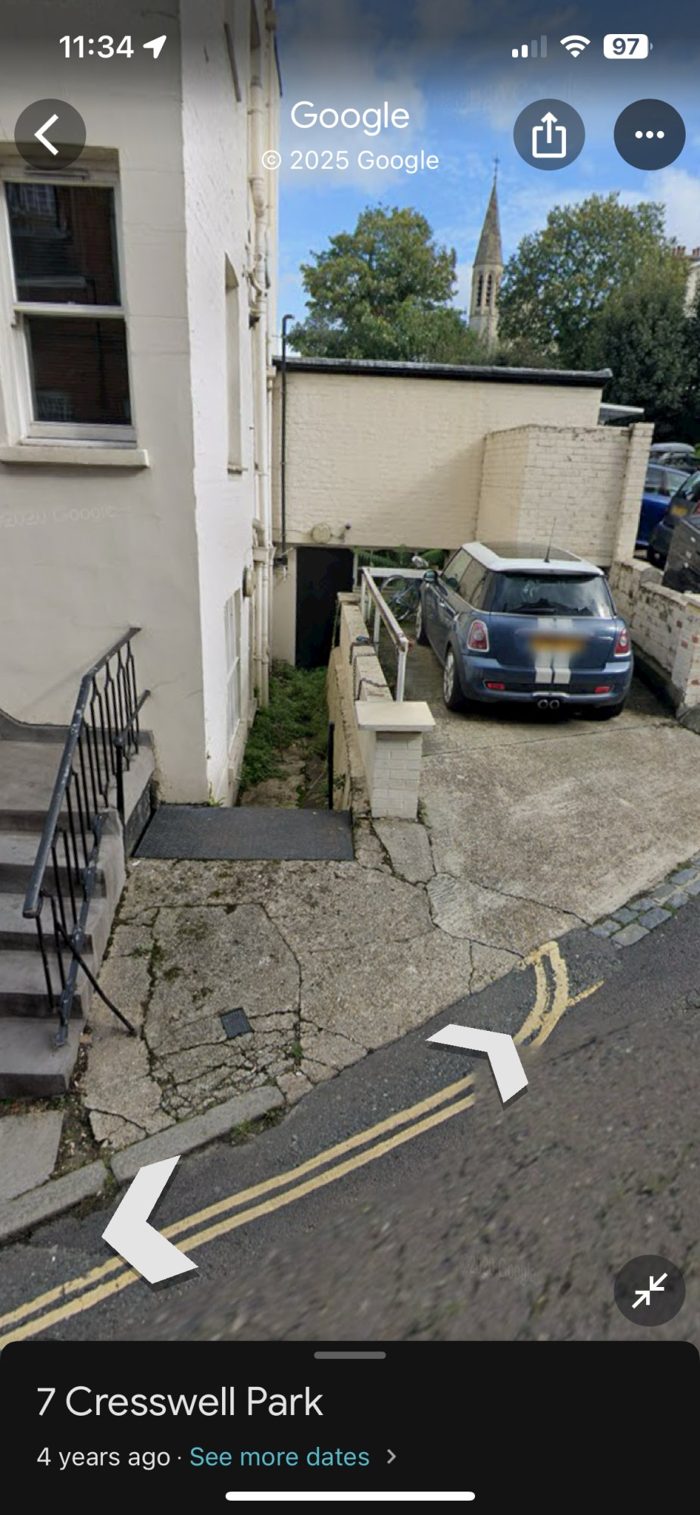 Photo of Cresswell Park, Lewisham, SE3
